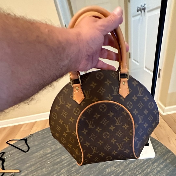 Louis Vuitton Monogram Eclipse MM Bag Coated Canvas Leather trim Brass Hardware - Picture 7 of 16